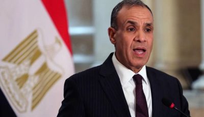 وزير الخارجية يتوجه إلى باريس